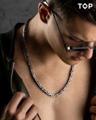 KRALJEVSKI KOCKASTI LANAC