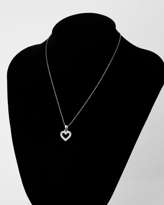 OGRLICA ŠUPLJE SRCE SA CIRKONIMA