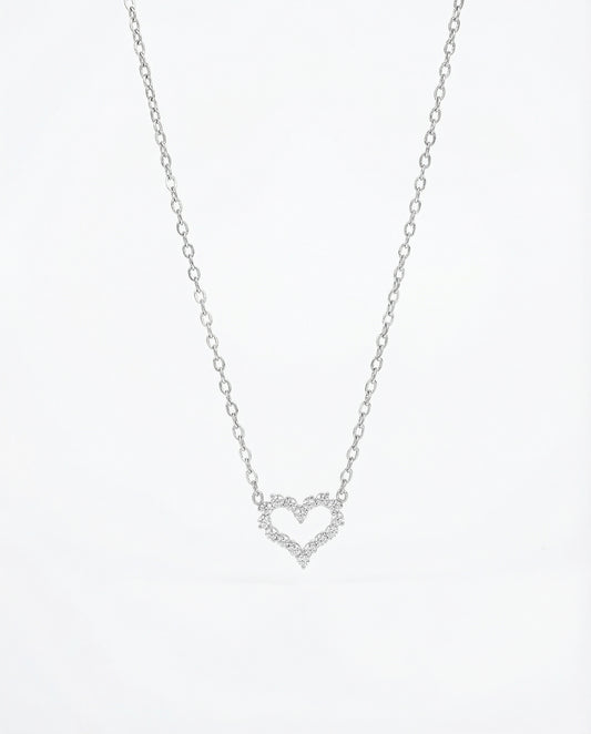 ELEGANTNA OGRLICA SRCE SA CIRKONIMA