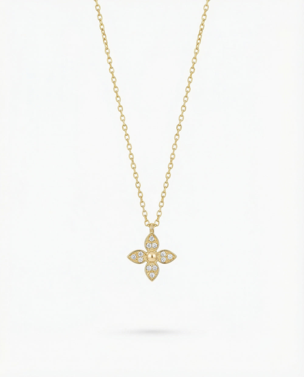 ZLATNI PRIVEZAK CVET SA CIRKONIMA I LANČIĆ